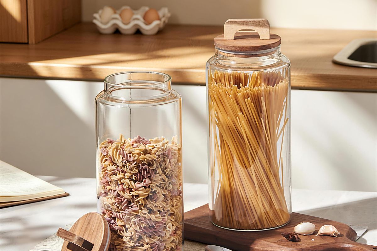A pantry you can read at a glance